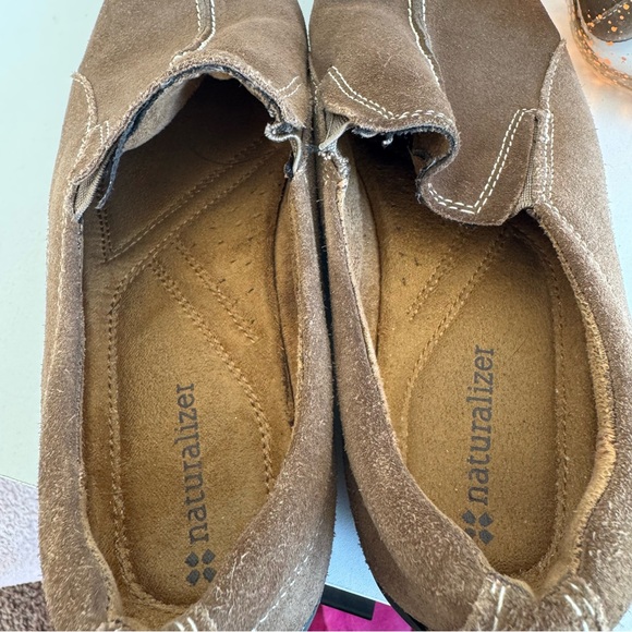 2 FOR $20 Naturalizer Fadrina Leather Suede Loafer Light Brown Comfort Slip On 6 - Picture 3 of 9